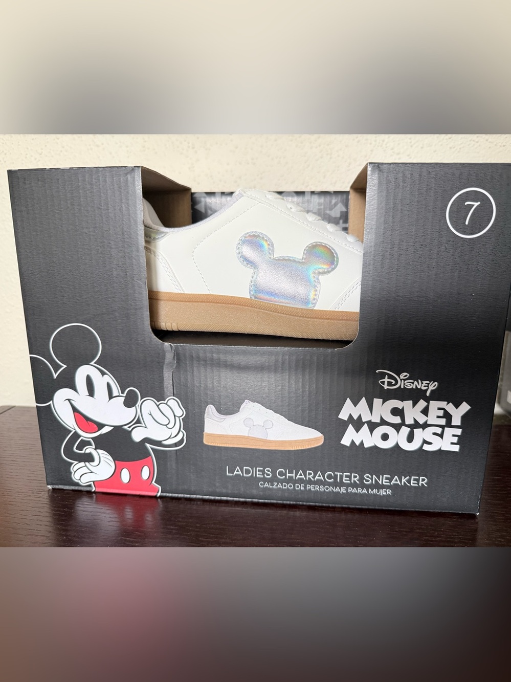 Disney White Iridescent Mickey Mouse Accent Sneakers women’s 7. New